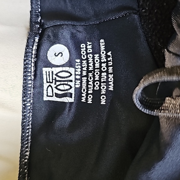 De Soto women's short, short triathlon shorts. Black and tan.‎ SIZE SMALL - Picture 4 of 10